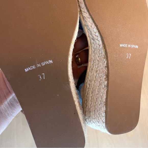 *NWOB Avarcas 101 |  Classic Style Vegan Pineapple Navy Avarca Sandals Size 37/7 - Picture 7 of 14